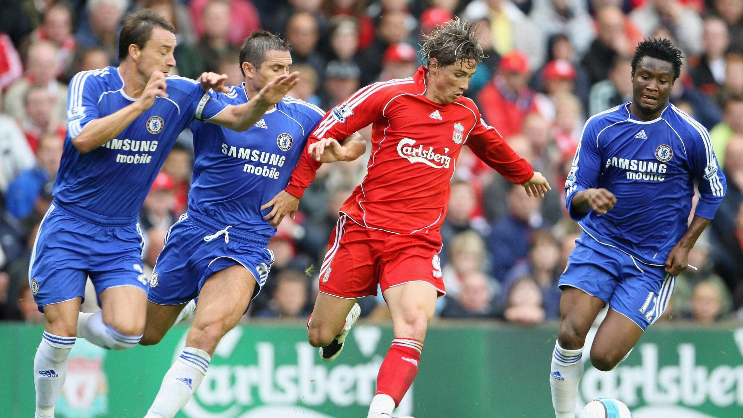 国际足球裁判引入AI助理，执法水平再提升，国际足球裁判员